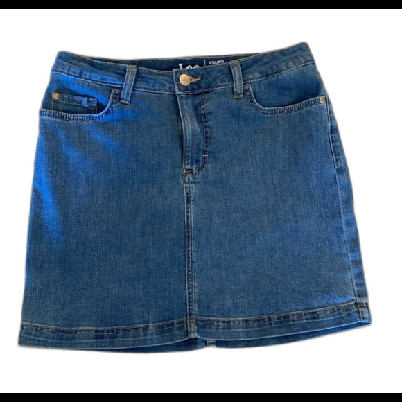 Lee Denim Skort Regular Fit Midrise Size 6 + Stretch 5 Pocket Skirt Shorts in 1! - Picture 1 of 11